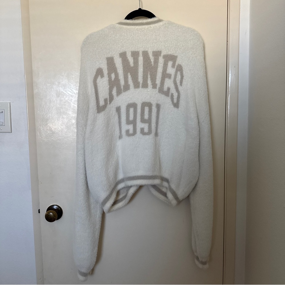 Ascot and Hart Women’s Cozy “Cannes 1991” Cardigan in White size XL
